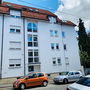 Exklusiv Moeblierte In Besten Lage Appartement