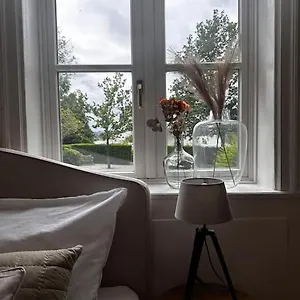 Apartment Privates In Mit Blick Auf Elbe 